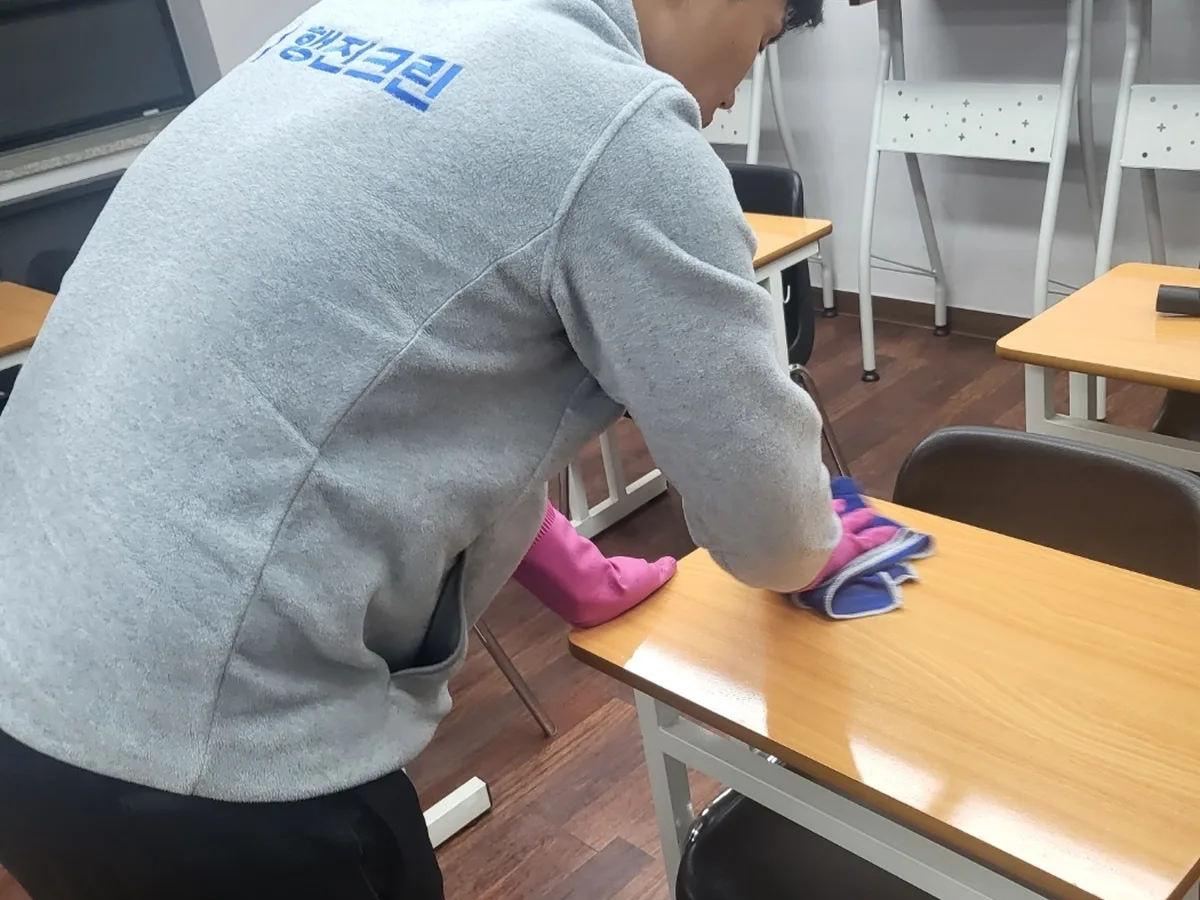 구례군 광의면 유치원 책걸상 교실 위생청소 사례 - 행진크린